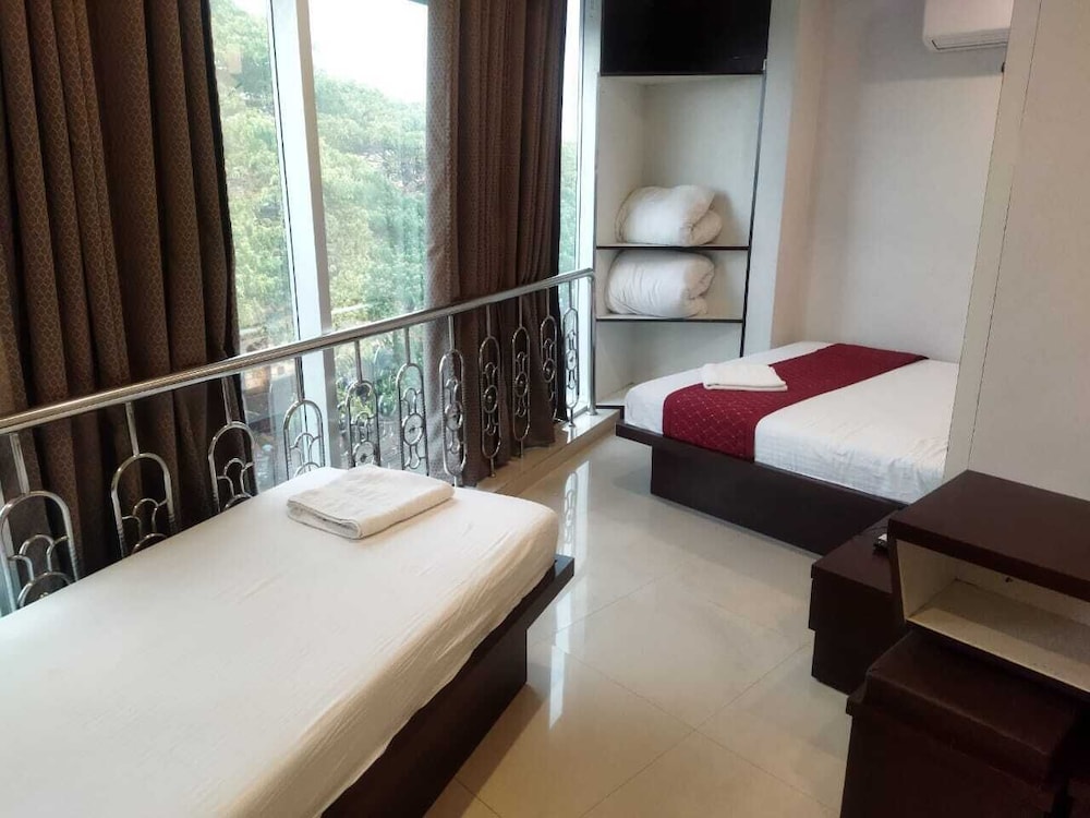 Executive Room - Photo 2