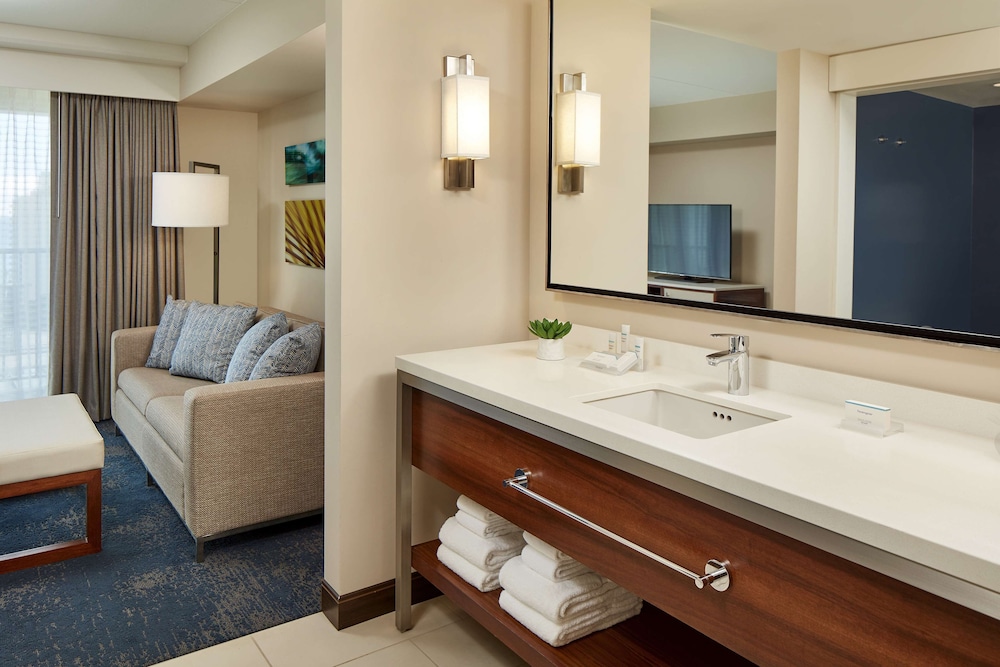 Suite, 2 Double Beds, Accessible (Hearing) thumbnail 5