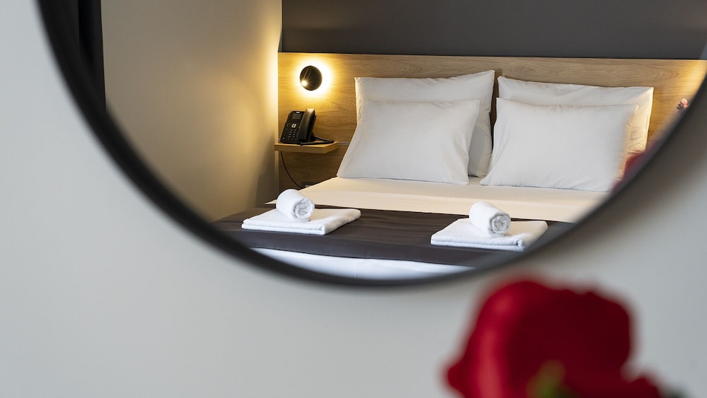 Superior Double or Twin Room - Photo 4