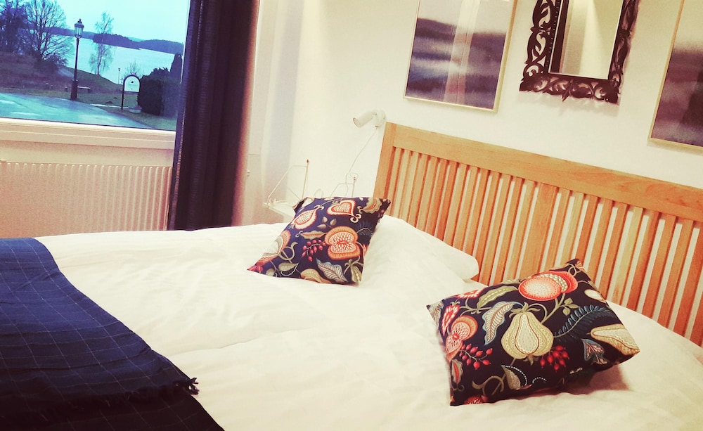 Double or Twin Room (French Balcony, Forest View)