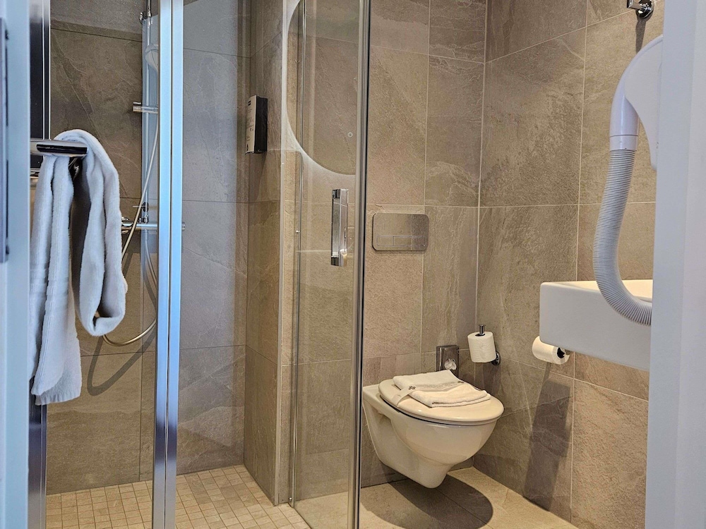 Suite, Multiple Beds, Accessible photo 2