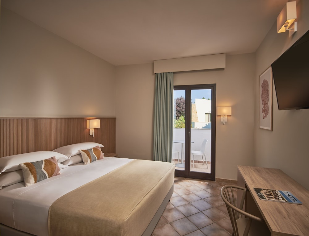 Classic Double Room, Garden View - Photo 1