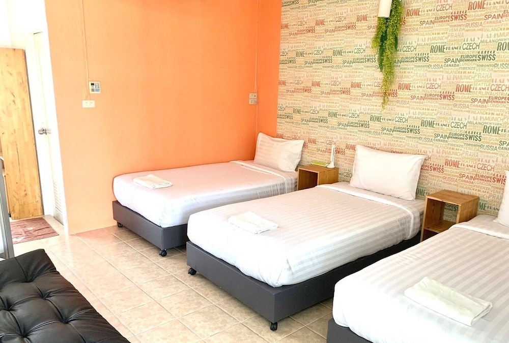 Standard Room For 4 photo 2