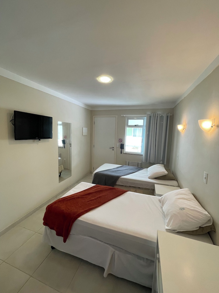 Economy Twin Room, 2 Twin Beds photo 1