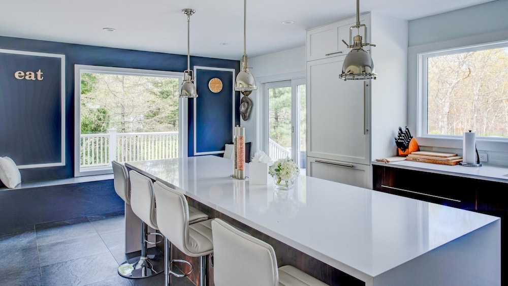House, Multiple Beds (Bridgehampton Beauty) photo 2