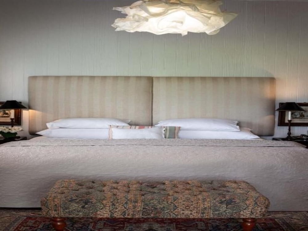 Room (03) photo 2