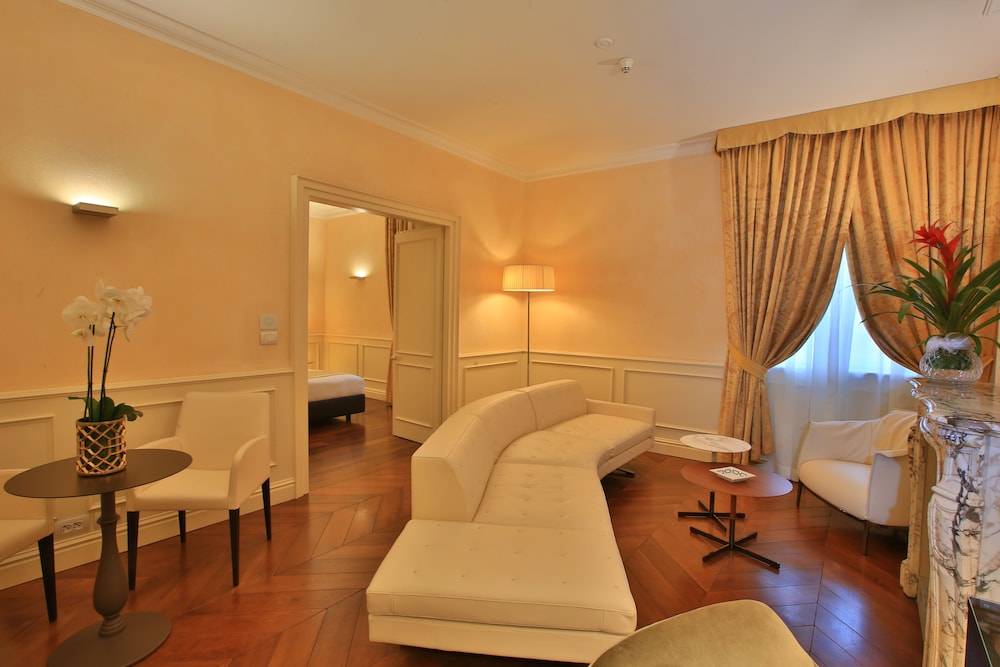 Superior Suite photo 2