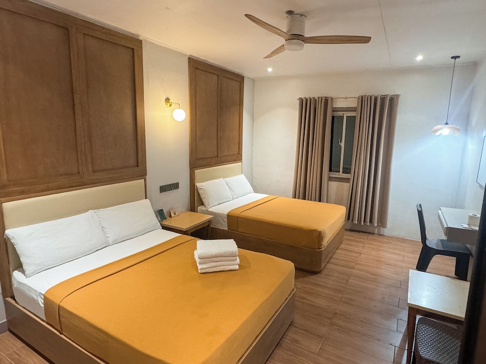 Family Room, 2 Double Beds photo 1
