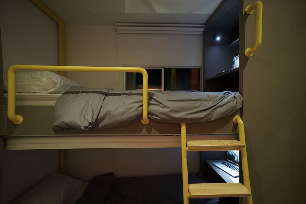 Dormitory Room With Shared Bathroom photo 1