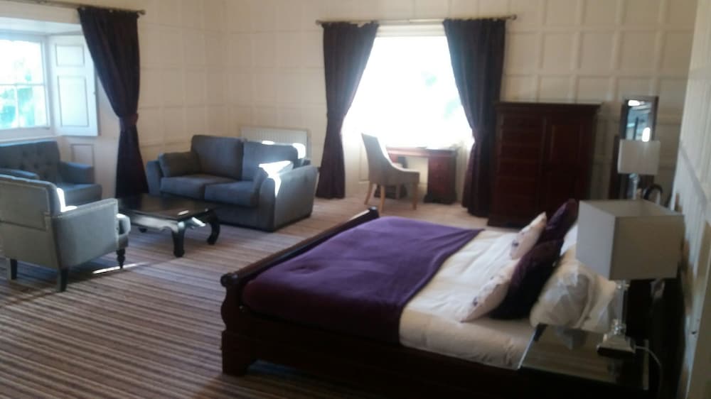 Deluxe Suite photo 2