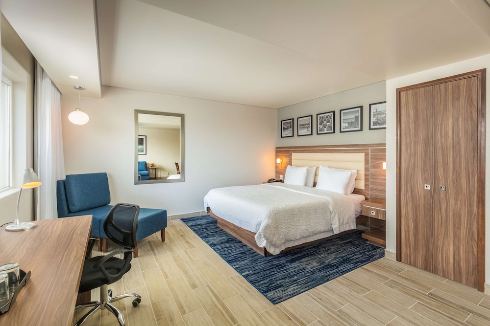 Premium King Room with Sofa Bed and Bath