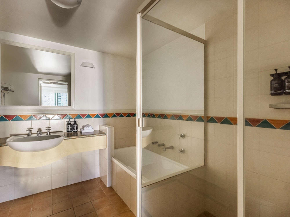 1 Bedroom - Photo 5