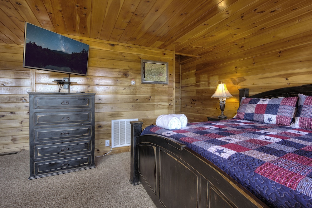 House, Multiple Beds (Eagle's View #356)