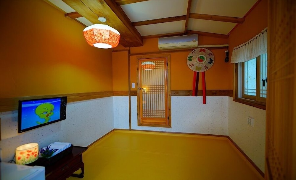 Family Room (Gibbeum) photo 1