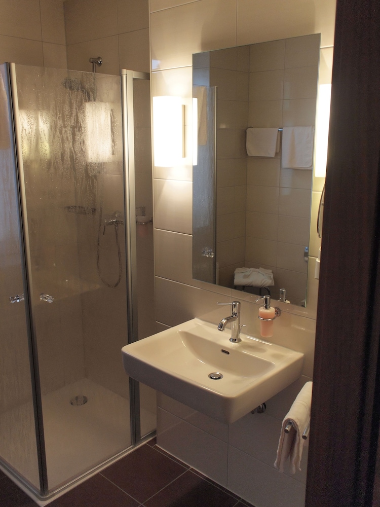 Comfort Twin Room - Photo 6