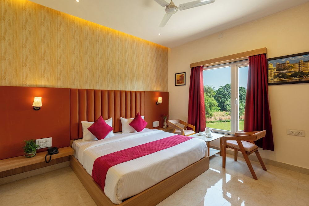 Standard Double Room, Garden View