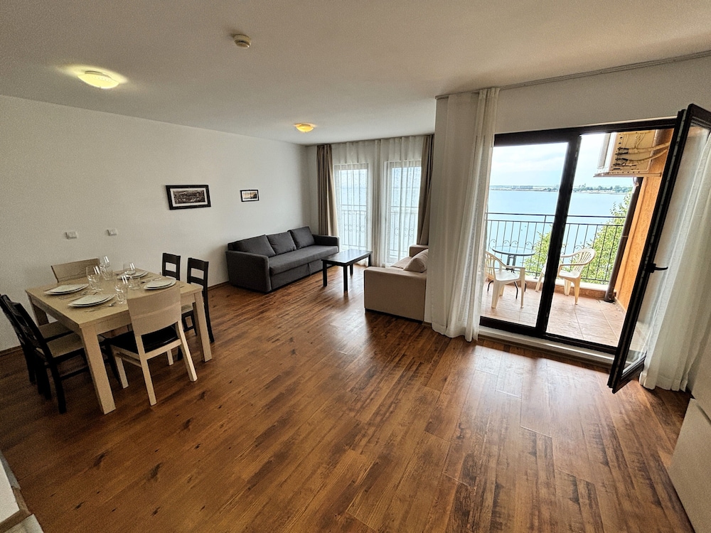 Comfort Suite, 1 Bedroom, Sea View (4 persons)