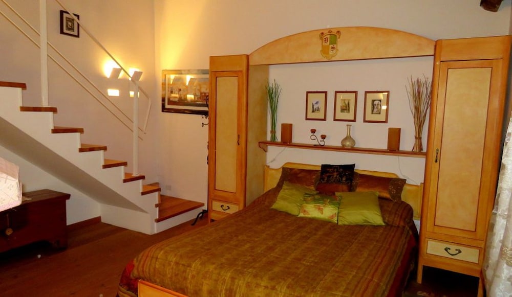 Classic Triple Room, Balcony, Garden View photo 3