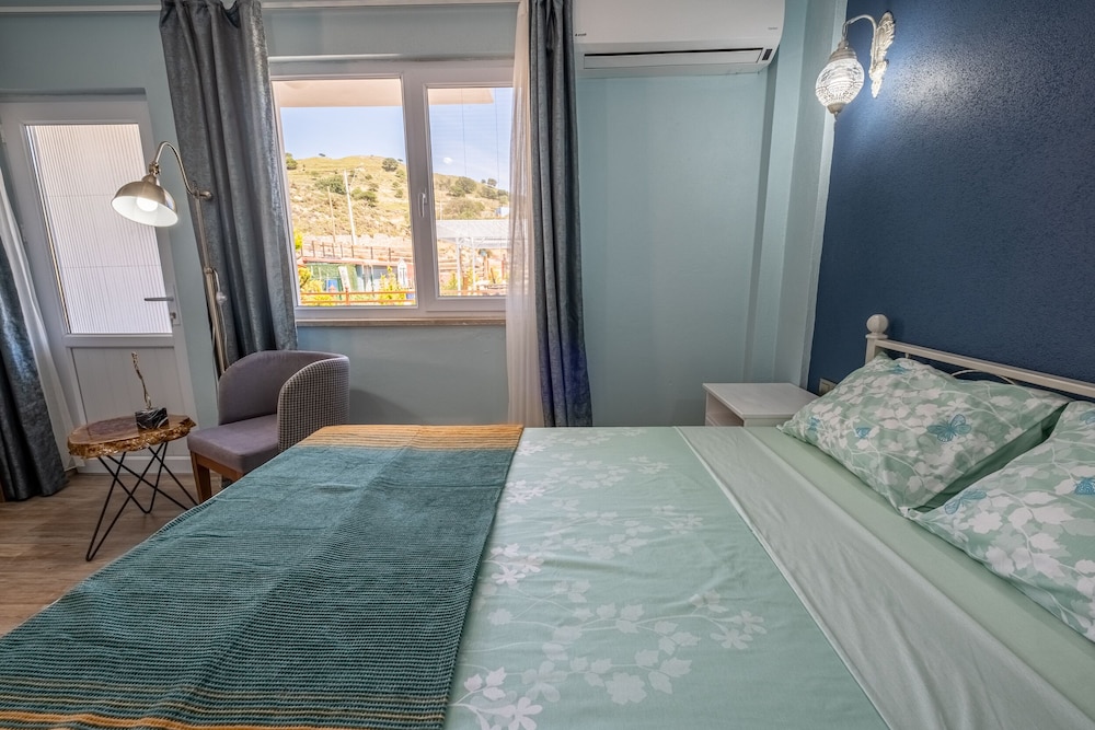 Standard Double Room, Balcony, Garden View photo 2