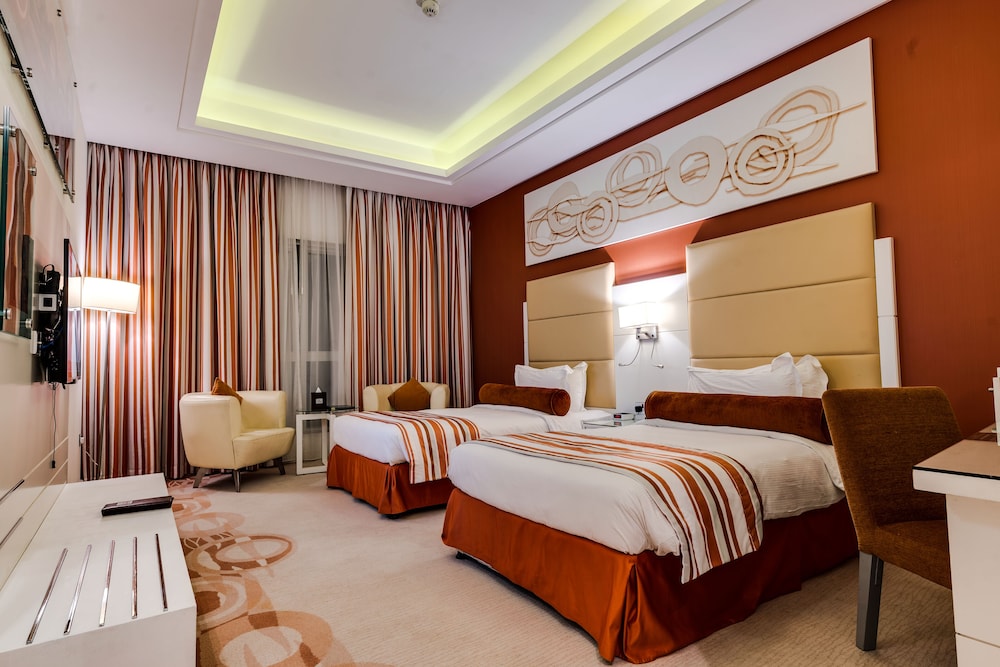Standard Room, 2 Twin Beds, City View