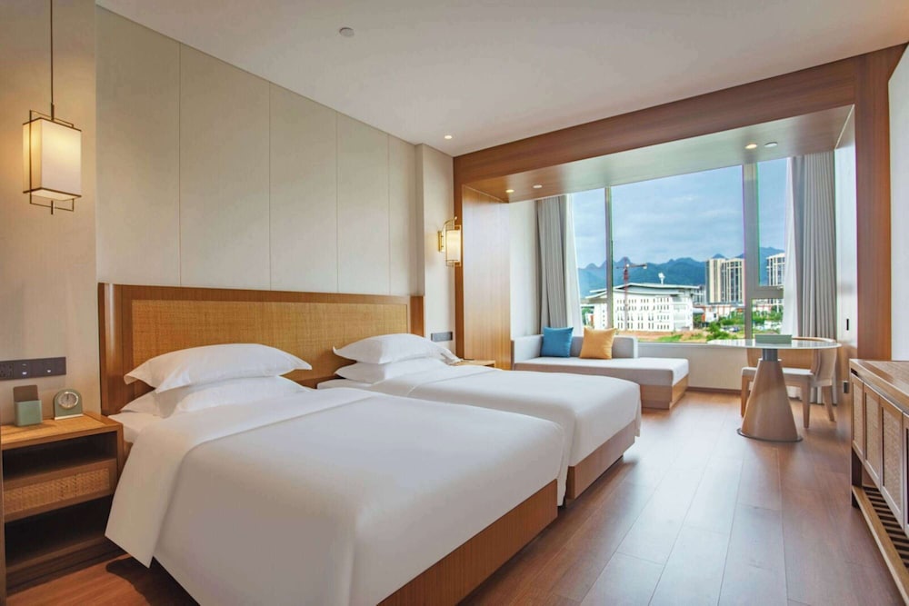 Deluxe Room, 2 Twin Beds, Non Smoking, River View