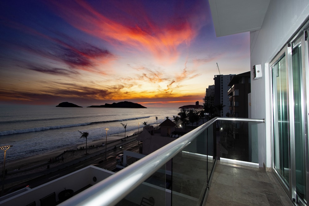 Standard Room, Ocean View - Photo 4