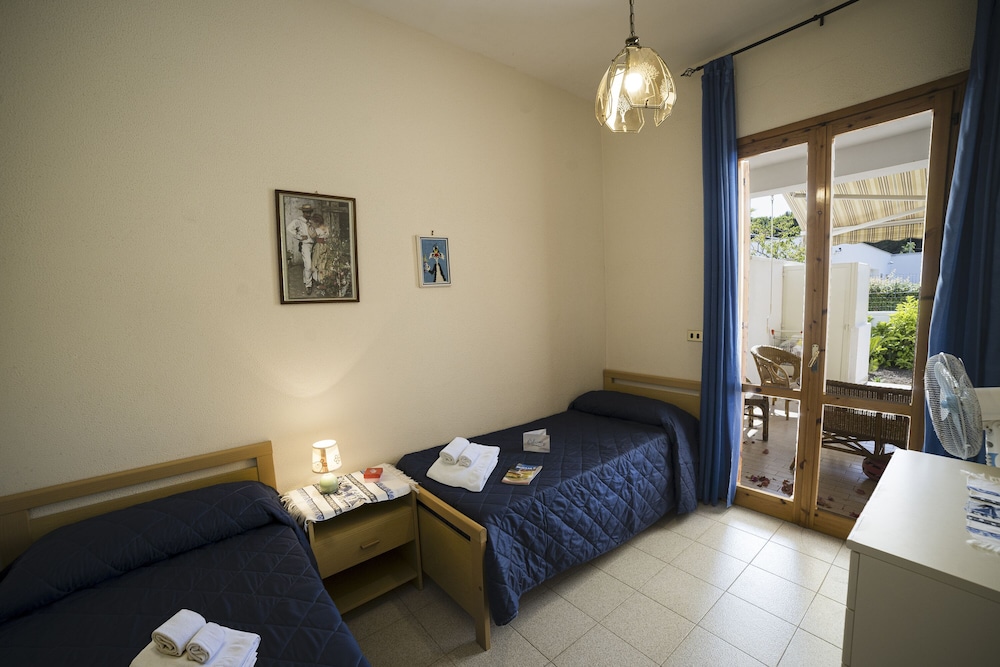 Standard House, Multiple Bedrooms (Villetta Tesea In Residence Near The) photo 2