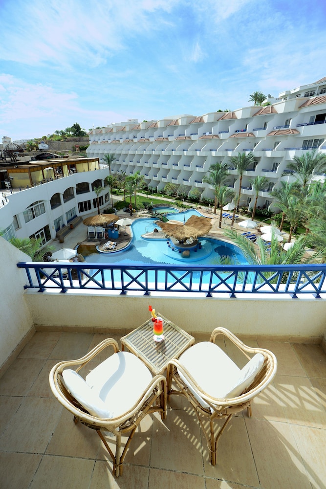 Standard Room, Garden or Pool View - Photo 4