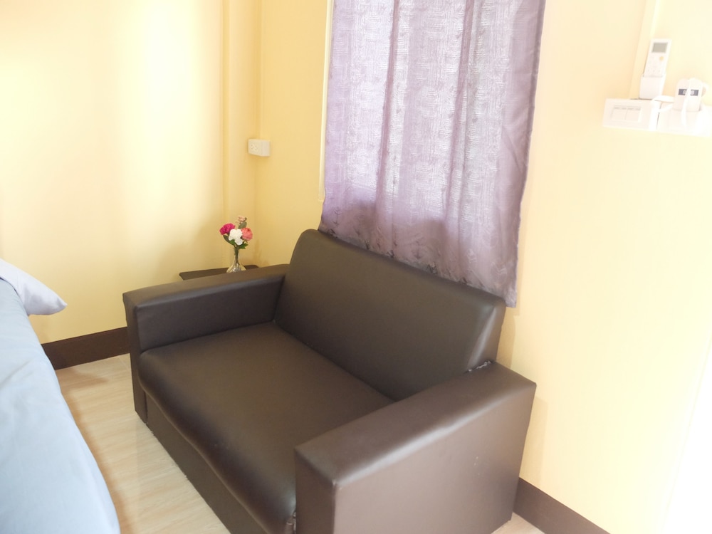 Standard Double Room - Photo 17