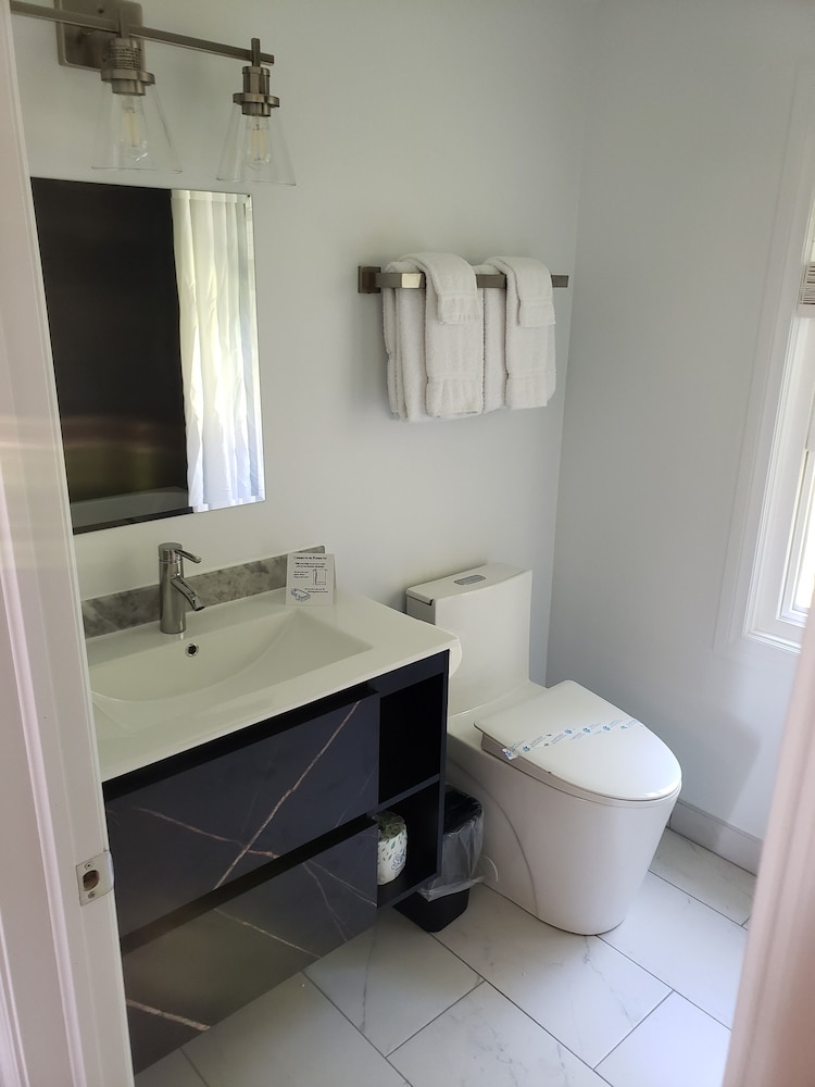 Premium Cabin - Photo 2