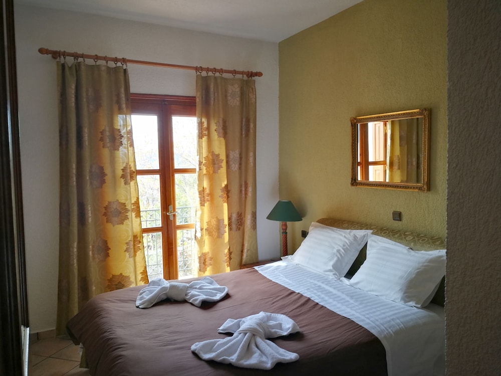 Traditional Triple Room, Mountain View