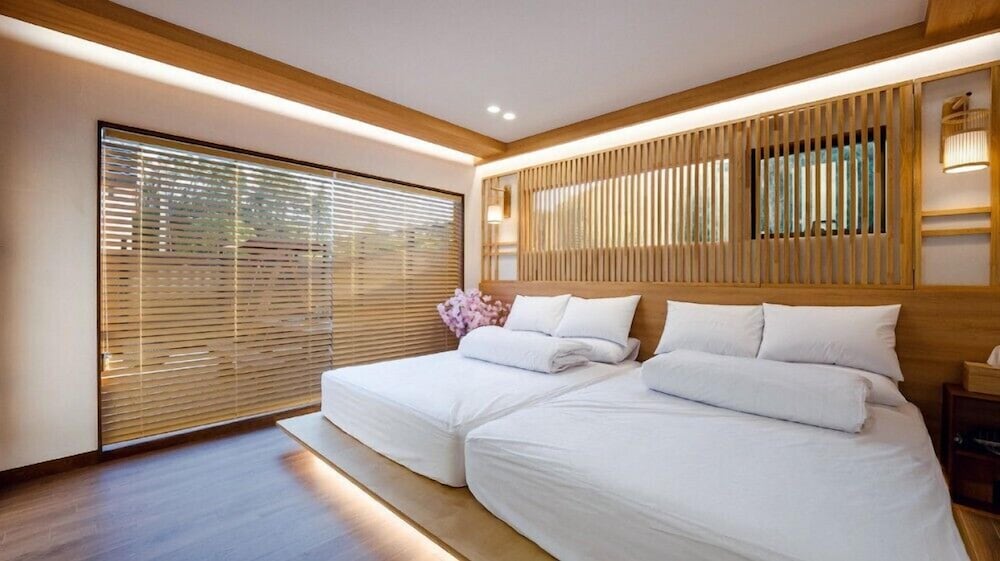 Room (Room A) - Photo 1