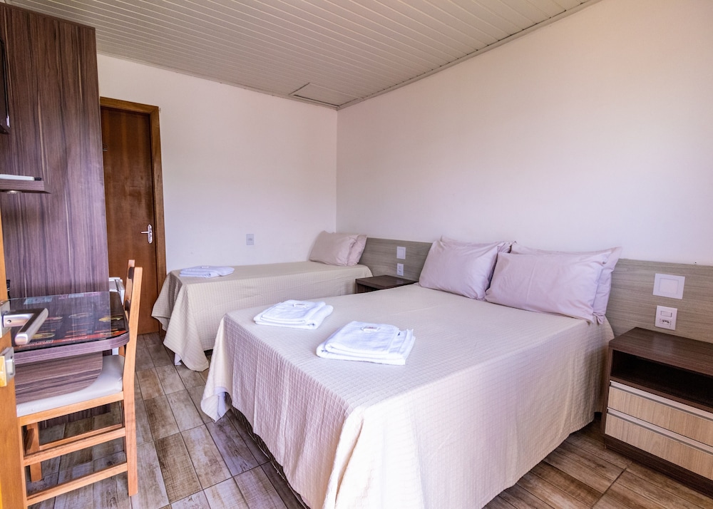 Deluxe Twin Room photo 3