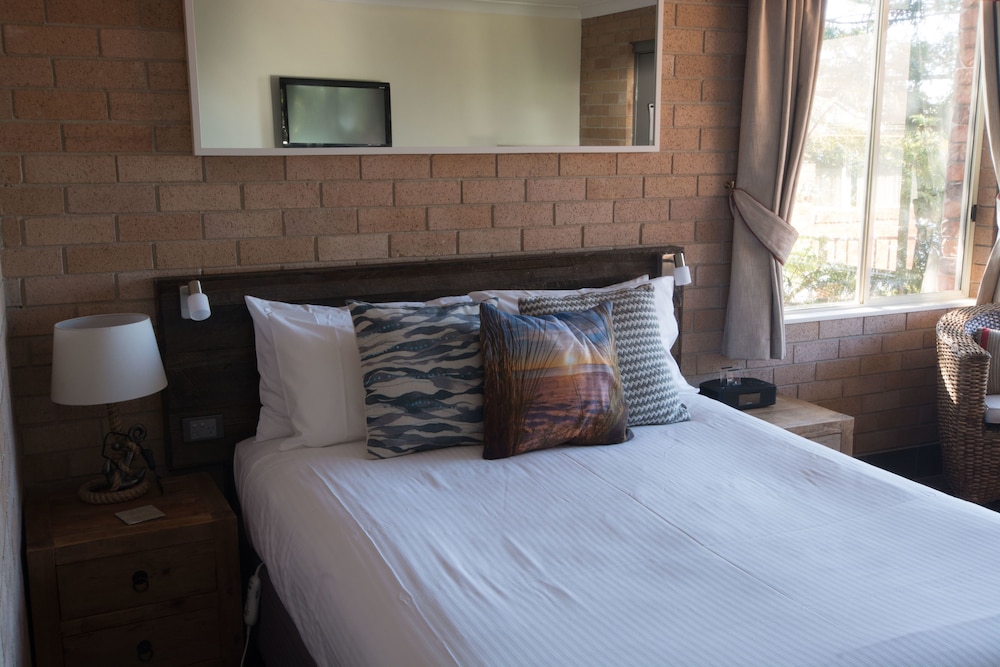 Waterview Suite - Photo 2