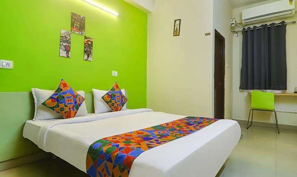 Deluxe Room - Photo 2