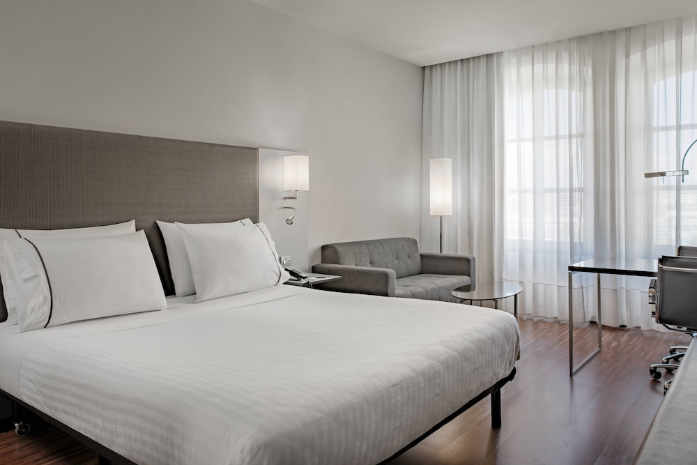 Standard Room, 2 Twin Beds, City View