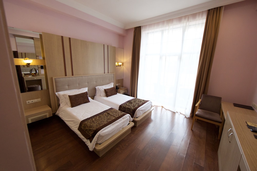 Standard Twin Room photo 2