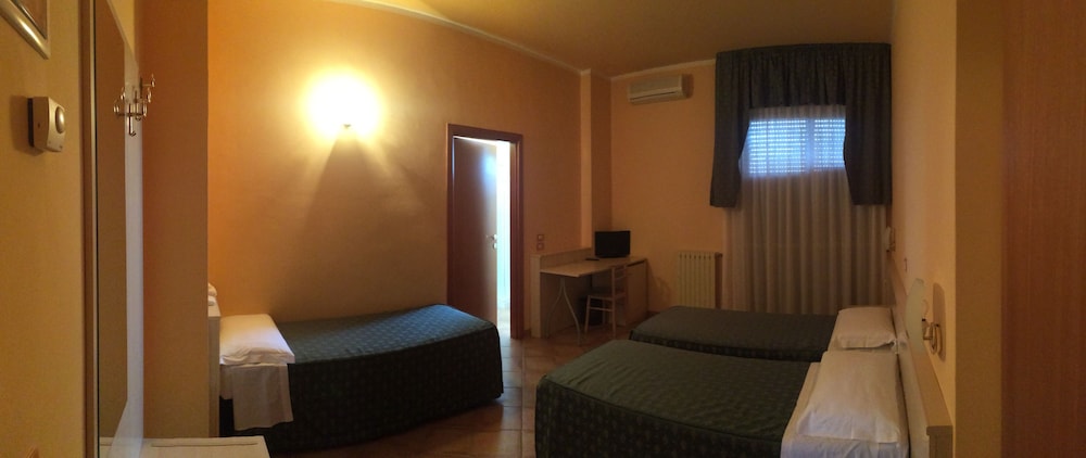 Triple Room photo 1