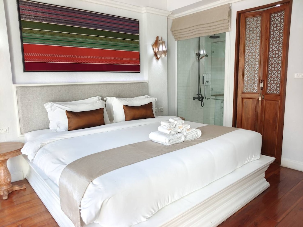 Superior Room, 1 King Bed (Lanna Superior) - Photo 2