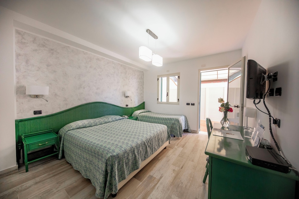 Camera Tripla Comfort con patio