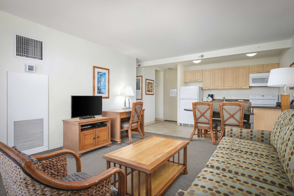 Standard Suite, 1 Bedroom thumbnail 6
