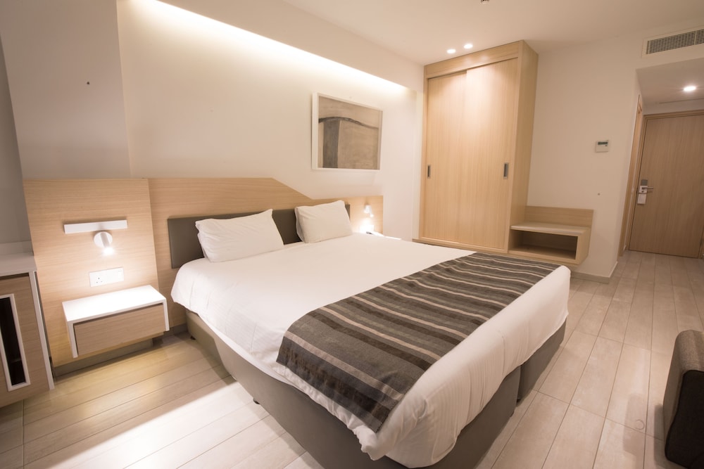 Double or Twin Room (Inland View)