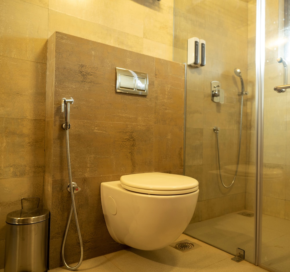 Premium Twin Room - Photo 4