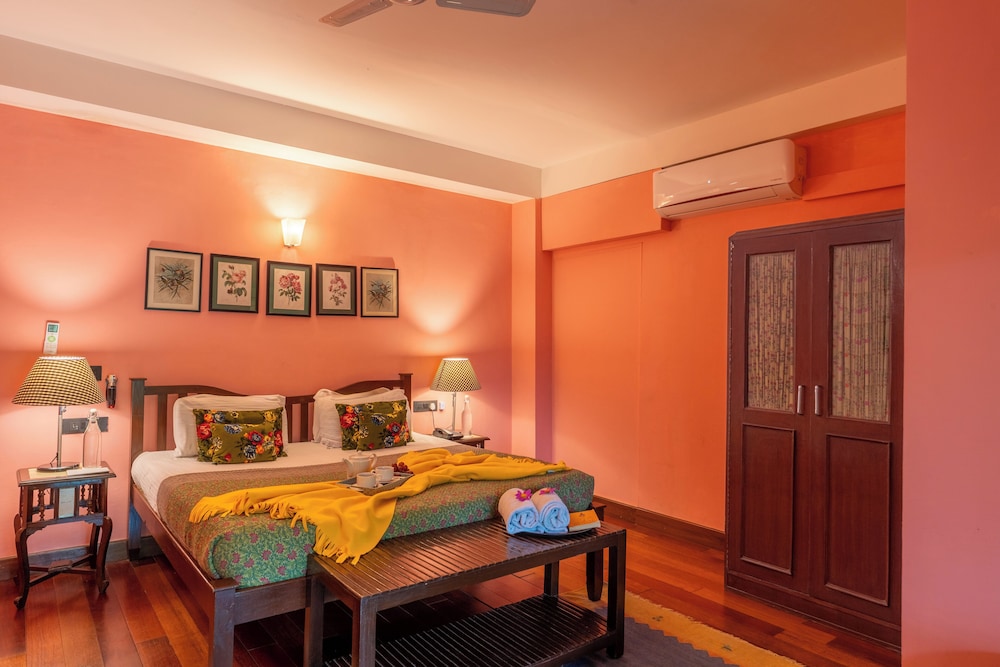 Room, 3 Bedrooms (Rose)