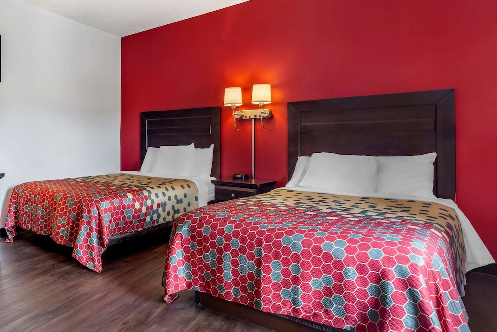 Room, 2 Double Beds - Photo 1