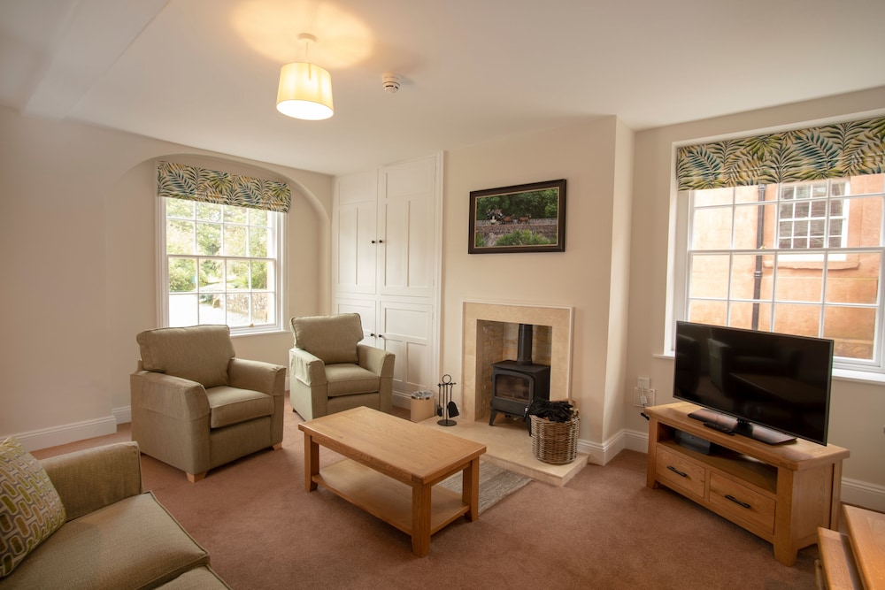 Apartment (2 Bedrooms)