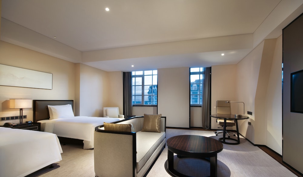 Premium Room, 1 King Bed
