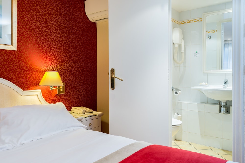 Adjacent Double Room photo 2