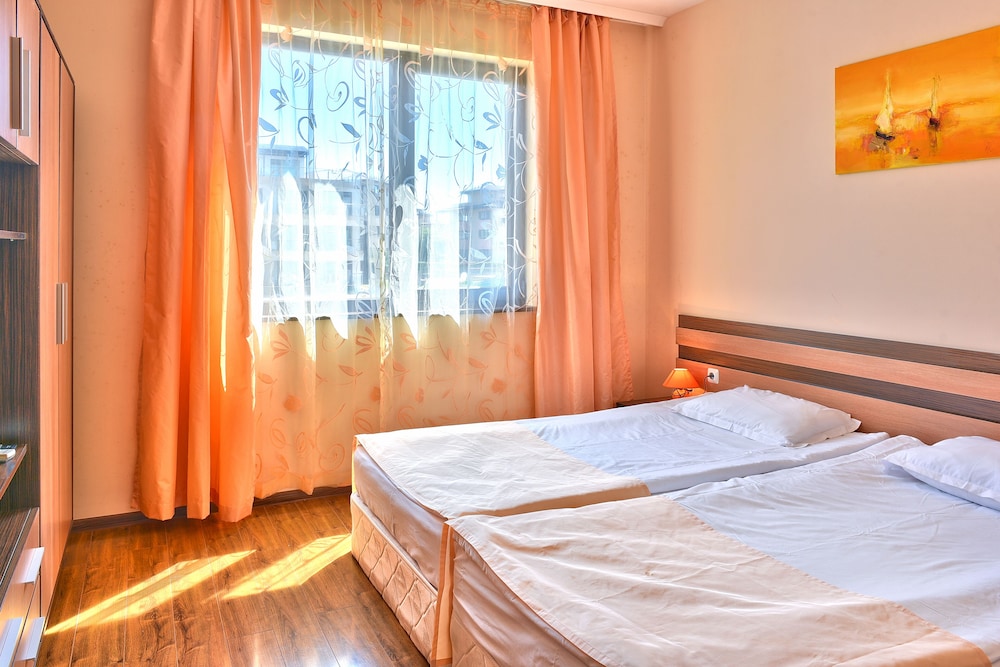 Standard Apartment, 1 Bedroom, Pool View
