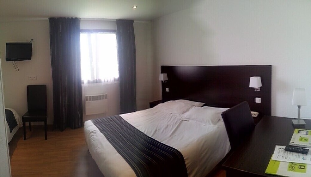 Standard Room, Multiple Beds photo 2